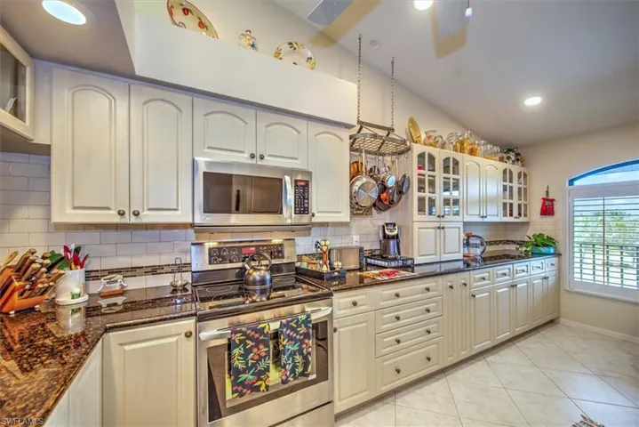 16500  Kelly Cove  DR, Fort Myers, FL 33908