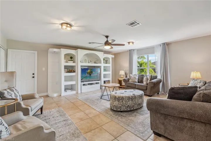 159  7th  ST, Naples, FL 34113
