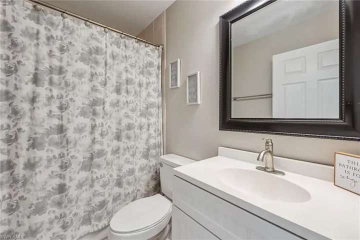 159  7th  ST, Naples, FL 34113