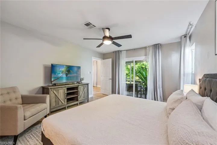 159  7th  ST, Naples, FL 34113