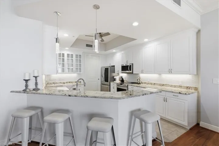2104 W 1st  ST, Fort Myers, FL 33901