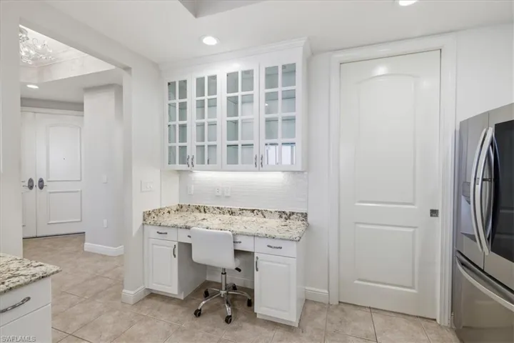 2104 W 1st  ST, Fort Myers, FL 33901