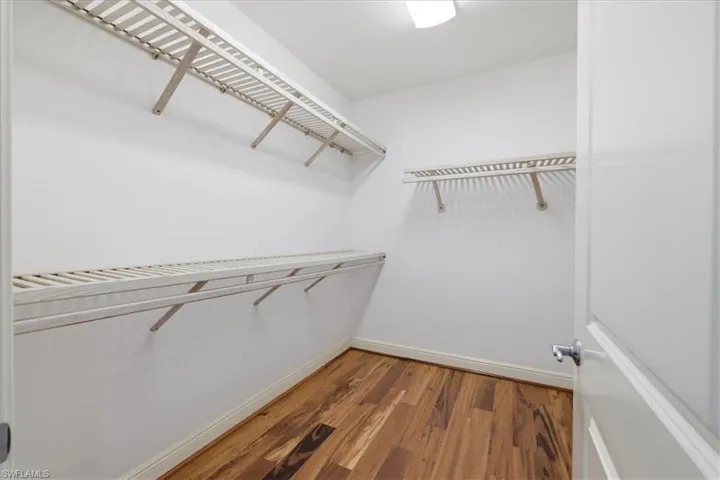 2104 W 1st  ST, Fort Myers, FL 33901