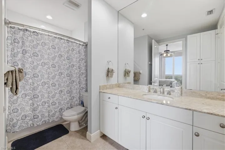 2104 W 1st  ST, Fort Myers, FL 33901