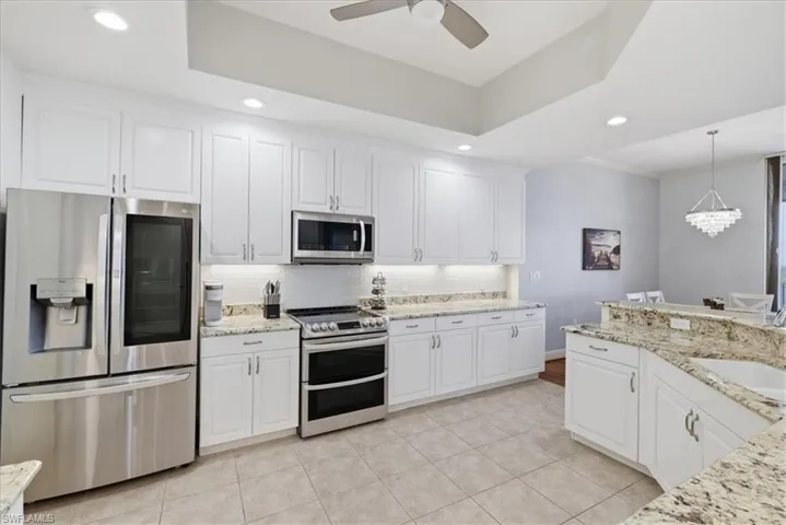 2104 W 1st  ST, Fort Myers, FL 33901