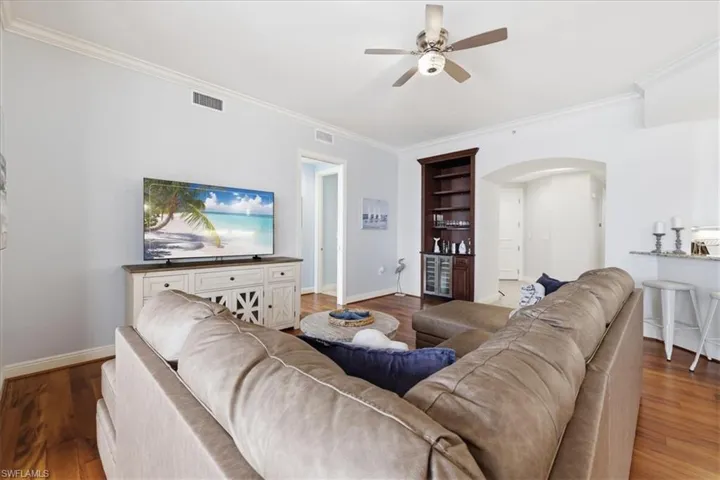 2104 W 1st  ST, Fort Myers, FL 33901