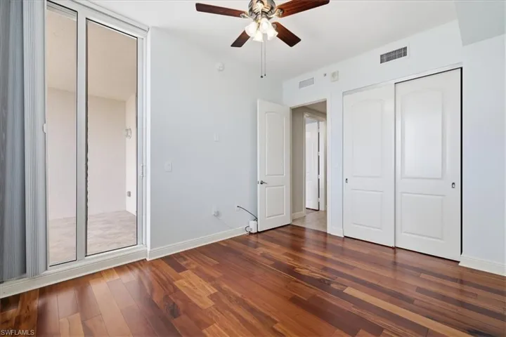 2104 W 1st  ST, Fort Myers, FL 33901