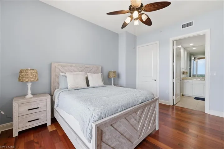2104 W 1st  ST, Fort Myers, FL 33901