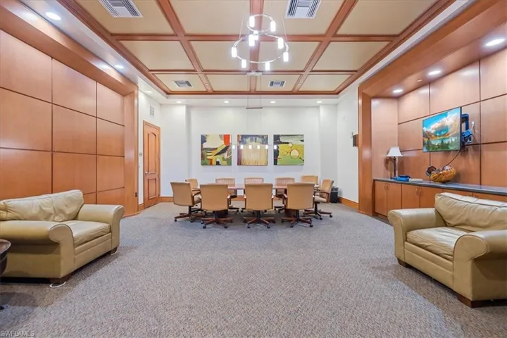 2104 W 1st  ST, Fort Myers, FL 33901