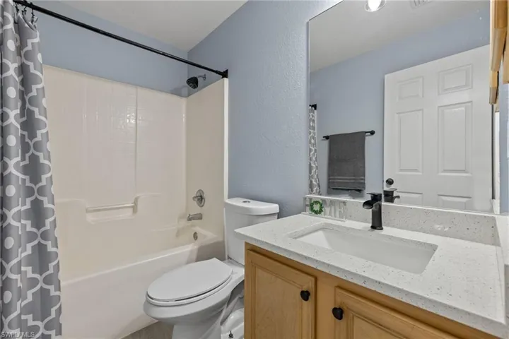 2051 NE 20th  ST, Cape Coral, FL 33909
