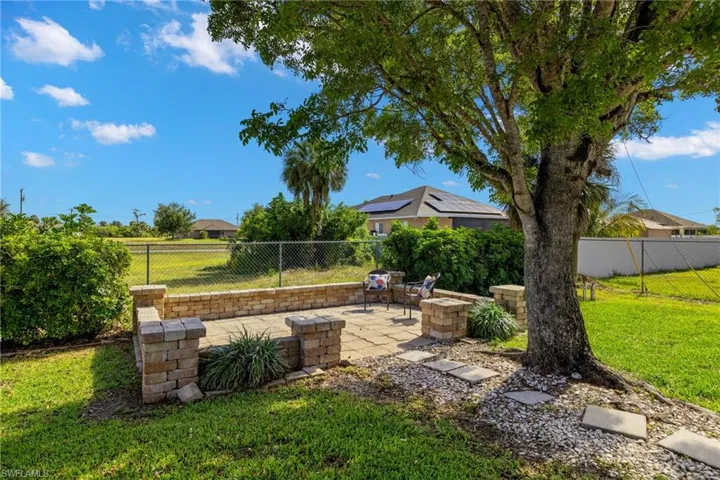 2051 NE 20th  ST, Cape Coral, FL 33909