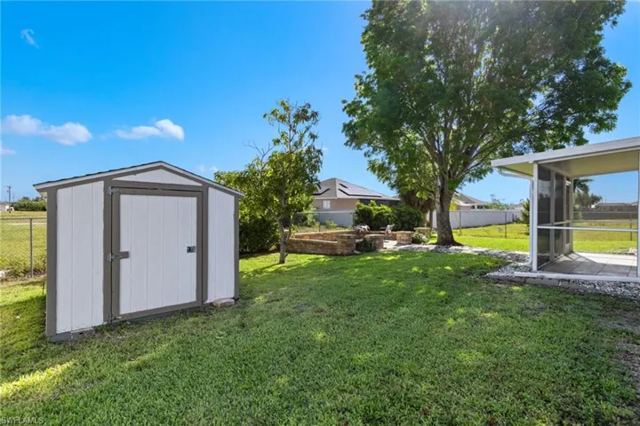 2051 NE 20th  ST, Cape Coral, FL 33909