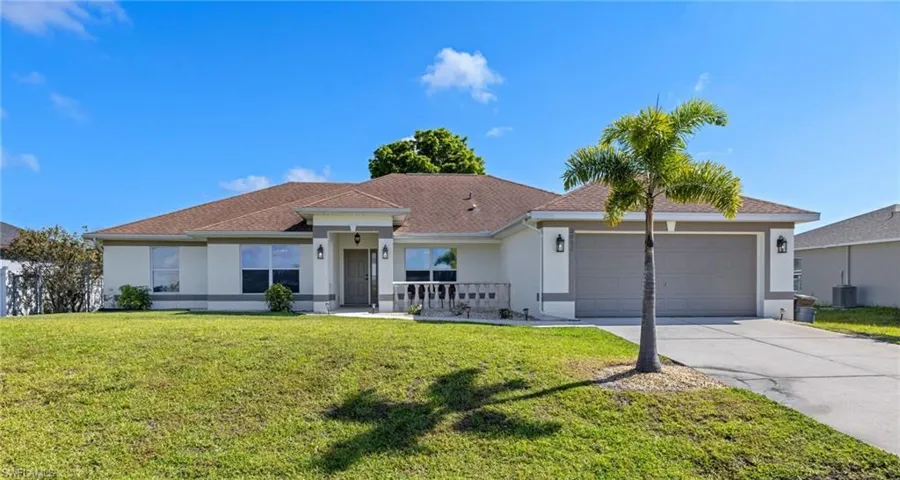 2051 NE 20th  ST, Cape Coral, FL 33909
