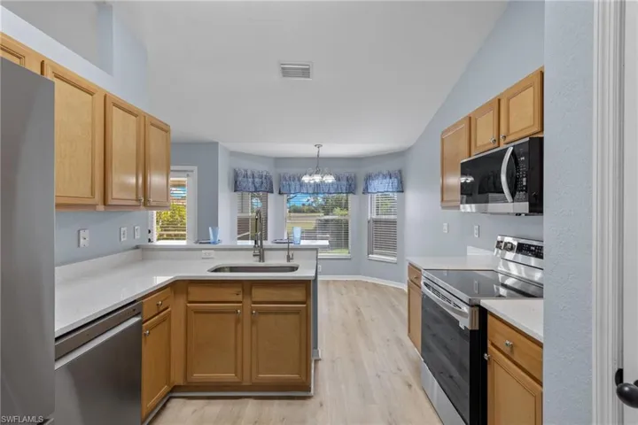 2051 NE 20th  ST, Cape Coral, FL 33909
