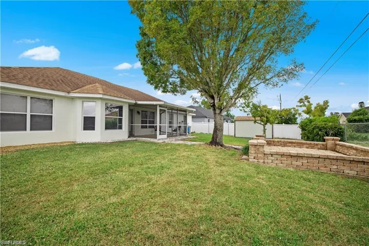 2051 NE 20th  ST, Cape Coral, FL 33909