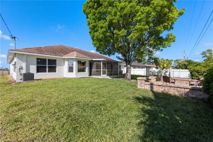 2051 NE 20th  ST, Cape Coral, FL 33909
