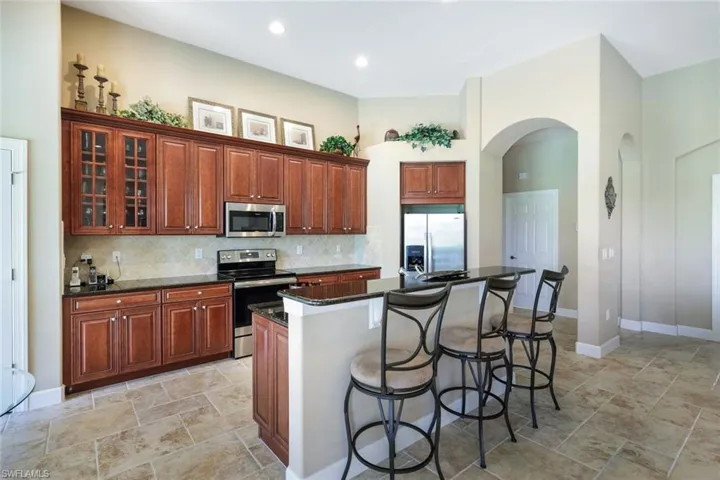12118  Wicklow  LN, Naples, FL 34120
