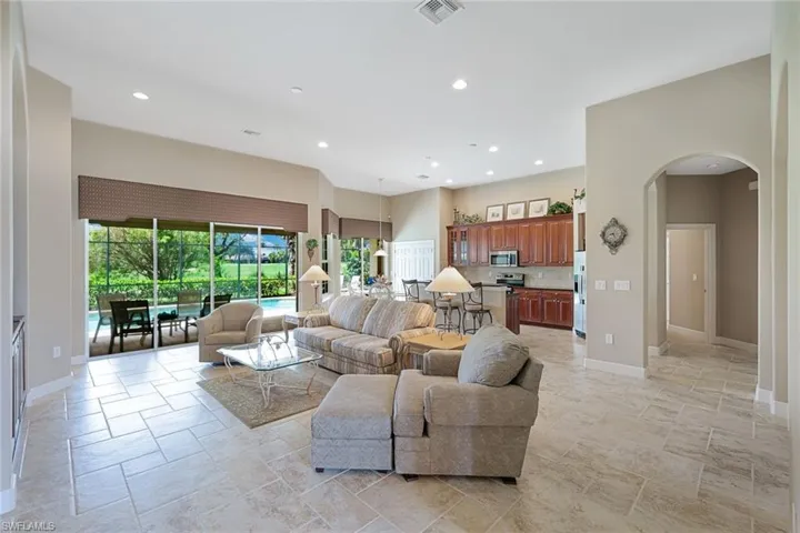 12118  Wicklow  LN, Naples, FL 34120