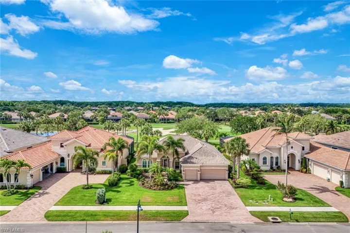 12118  Wicklow  LN, Naples, FL 34120
