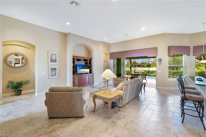 12118  Wicklow  LN, Naples, FL 34120