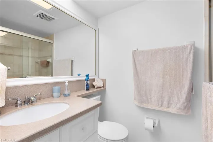 21 High Point Cir E # 206, Naples, Florida 34103