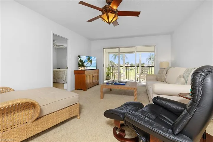 21 High Point Cir E # 206, Naples, Florida 34103