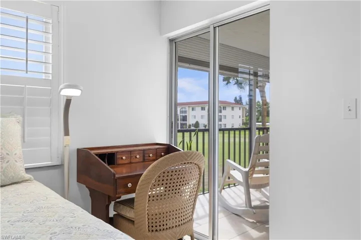 21 High Point Cir E # 206, Naples, Florida 34103