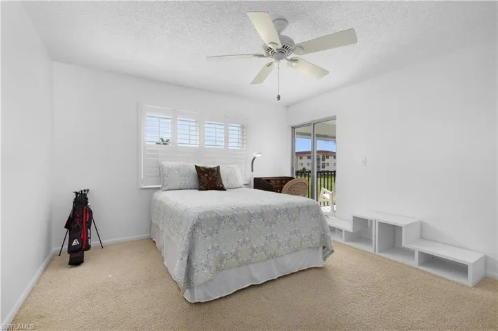 21 High Point Cir E # 206, Naples, Florida 34103