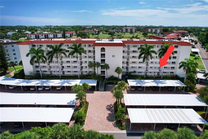 21 High Point Cir E # 206, Naples, Florida 34103