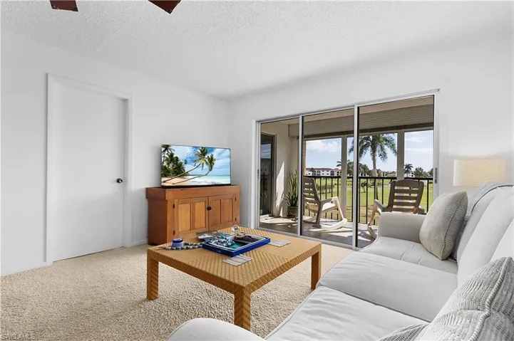21 High Point Cir E # 206, Naples, Florida 34103