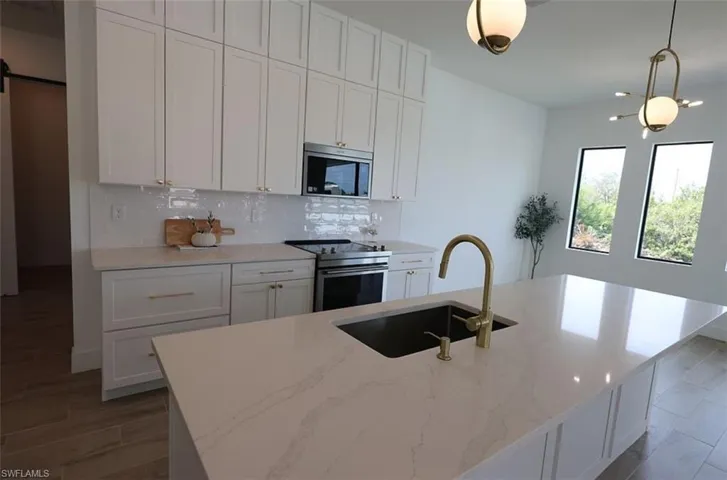 903  Sally N AVE, Lehigh Acres, FL 33971