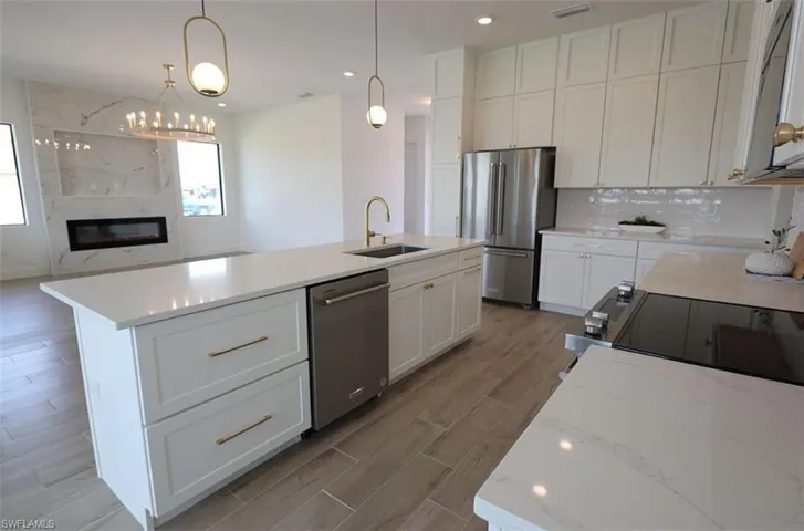 903  Sally N AVE, Lehigh Acres, FL 33971