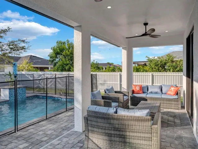 1002 Ne 2nd Pl, Cape Coral, Florida 33909
