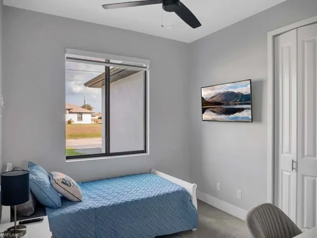 1002 Ne 2nd Pl, Cape Coral, Florida 33909