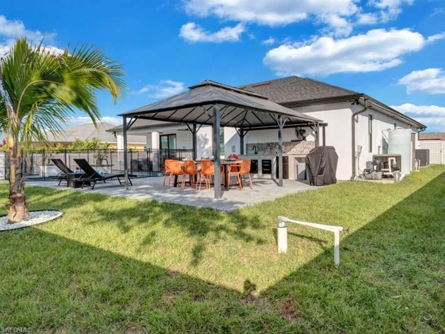 1002 Ne 2nd Pl, Cape Coral, Florida 33909