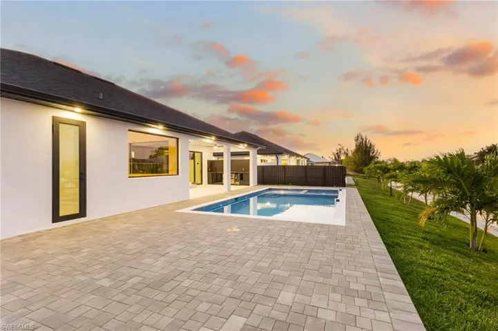 1923 Sw 15th Pl, Cape Coral, Florida 33991