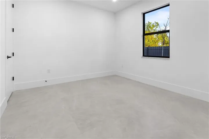 1923 Sw 15th Pl, Cape Coral, Florida 33991