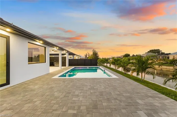 1923 Sw 15th Pl, Cape Coral, Florida 33991