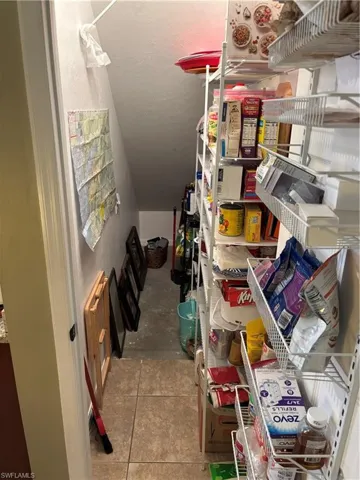 Walk-in Pantry
