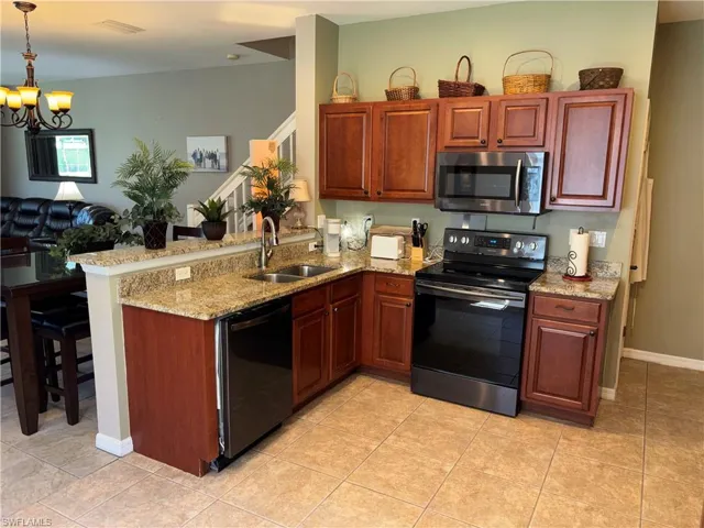 8271  Village Edge  CIR, Fort Myers, FL 33919