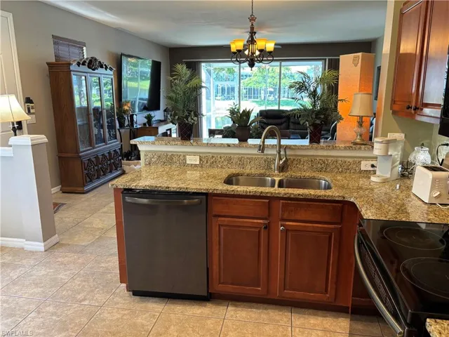 8271  Village Edge  CIR, Fort Myers, FL 33919