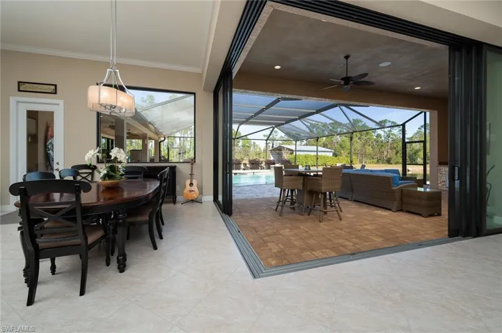 Indoor-Outdoor Florida Living!
