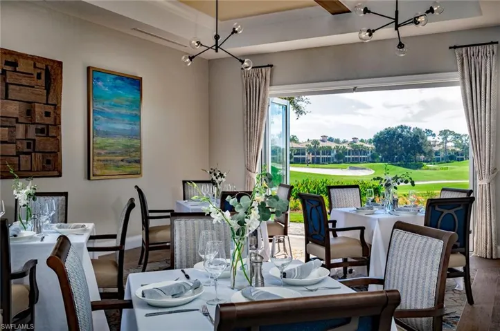 Small dining room in main club