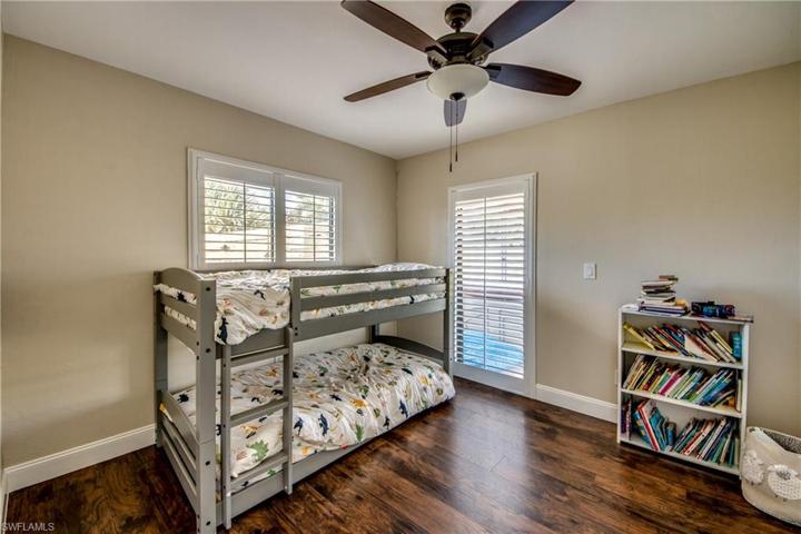1221 SW 18th TER, CAPE CORAL FL 33991