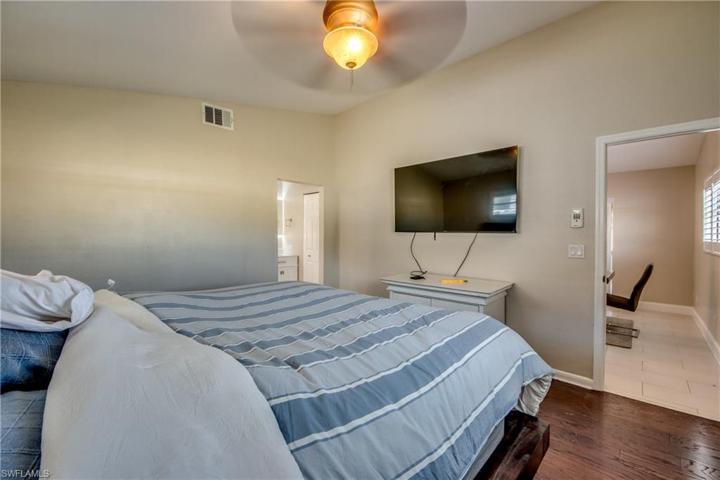 1221 SW 18th TER, CAPE CORAL FL 33991