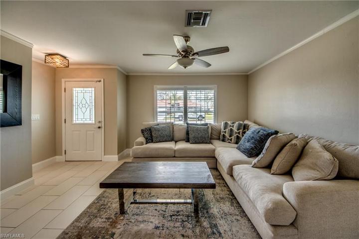 1221 SW 18th TER, CAPE CORAL FL 33991