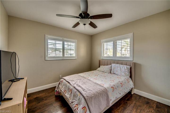 1221 SW 18th TER, CAPE CORAL FL 33991