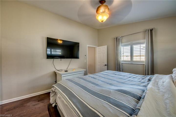 1221 SW 18th TER, CAPE CORAL FL 33991
