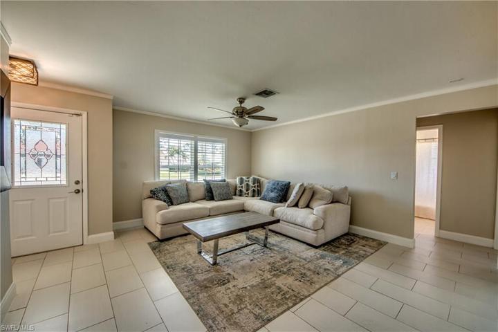 1221 SW 18th TER, CAPE CORAL FL 33991