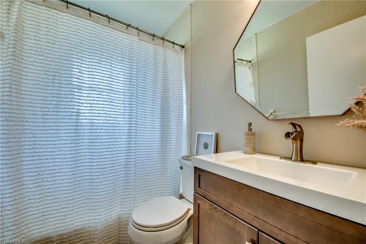 1221 SW 18th TER, CAPE CORAL FL 33991
